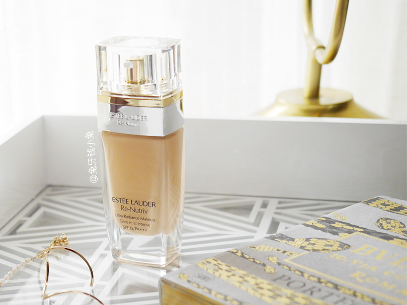 雅詩蘭黛白金粉底液色號試色與評測 雅詩蘭黛白金粉底液色號試色與評測