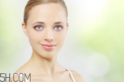 眼霜分幾種？眼霜和眼部精華一樣嗎？