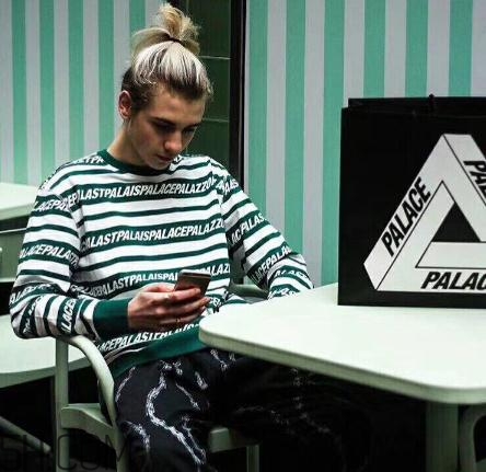 palace衛(wèi)衣多少錢？palace衛(wèi)衣價(jià)格