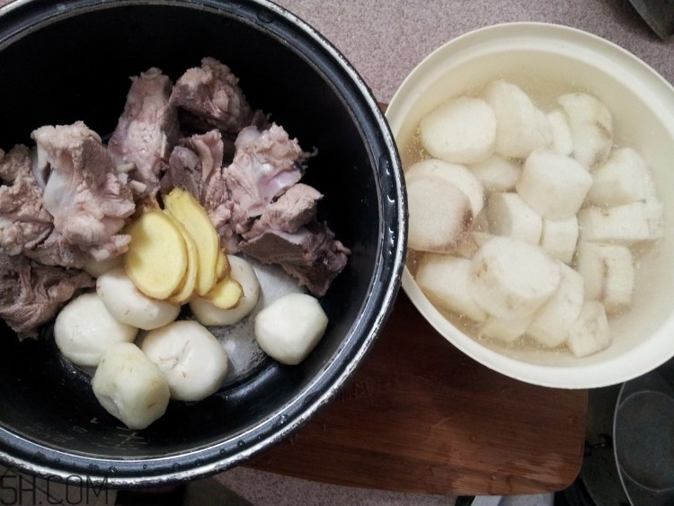 馬蹄和山藥能一起煲湯嗎？山藥和馬蹄能一起吃嗎？