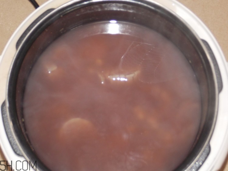 紅豆薏米能和玉米一起煮嗎？紅豆薏米加玉米有什么好處？