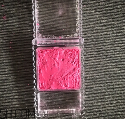 腮紅盤碎了怎么辦？腮紅盤摔碎了怎么修復