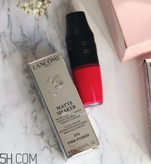 蘭蔻搖搖樂啞光唇釉186是什么顏色？蘭蔻氣墊光霧唇露試色