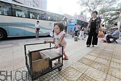 瓷娃娃是什么意思？脆骨病應(yīng)該如何治療？