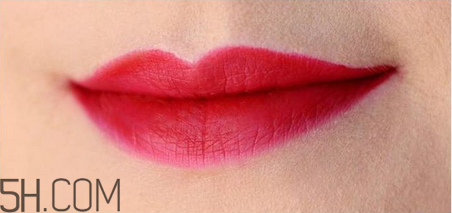 蘭蔻搖搖樂啞光唇釉186是什么顏色？蘭蔻氣墊光霧唇露試色