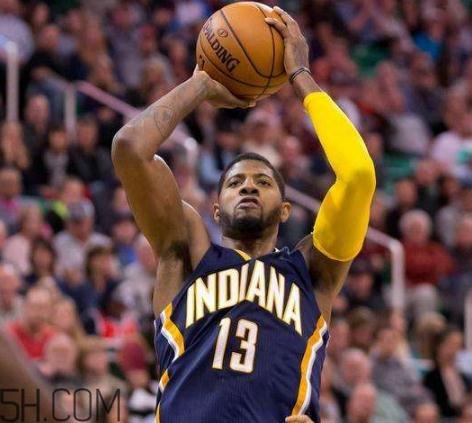 nike pg 2 okc保羅二代戰(zhàn)靴實(shí)物什么樣？