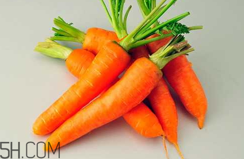 吃胡蘿卜要去皮嗎 胡蘿卜連皮吃營養(yǎng)更豐富 吃胡蘿卜要去皮嗎 胡蘿卜連皮吃營養(yǎng)更豐富