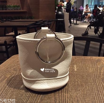 simon miller包包怎么樣？水桶包有這個就夠了