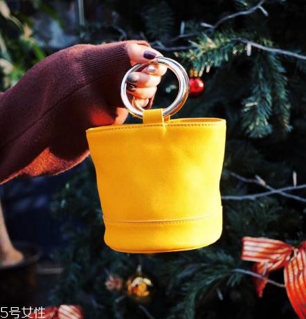 simon miller包包怎么樣？水桶包有這個就夠了