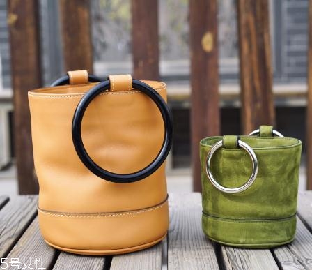 simon miller水桶包尺寸多大？時(shí)尚達(dá)人都愛(ài)的斷貨王