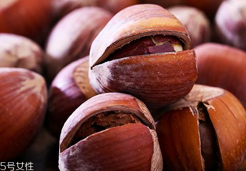 榛子受潮了怎么辦 微波爐來幫忙 榛子受潮了怎么辦 微波爐來幫忙