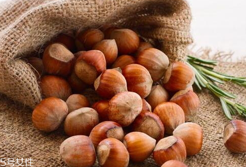 榛子有苦味嗎 有苦味榛子不能吃 榛子有苦味嗎 有苦味榛子不能吃