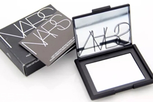 2018粉餅?zāi)膫€(gè)牌子好？說說網(wǎng)紅的開架和專柜粉餅