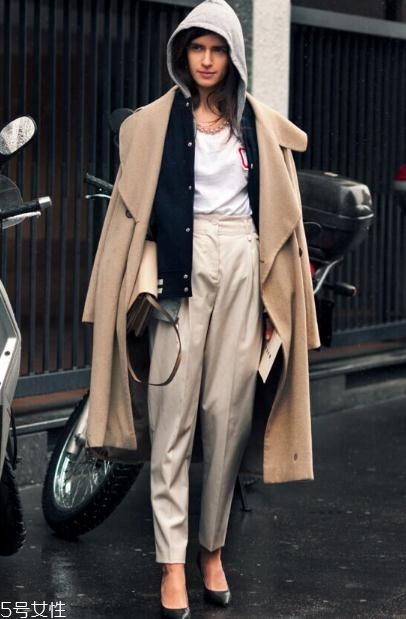 卡其色大衣里面穿什么？讓你穿出高級(jí)感