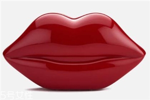 lulu guinness紅唇包多少錢？這款輕奢包包一定要入