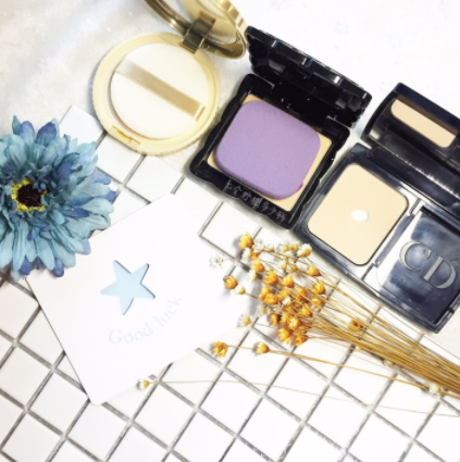 粉餅可以直接涂臉上嗎？粉餅直接當(dāng)?shù)讑y需要滿足幾個(gè)條件