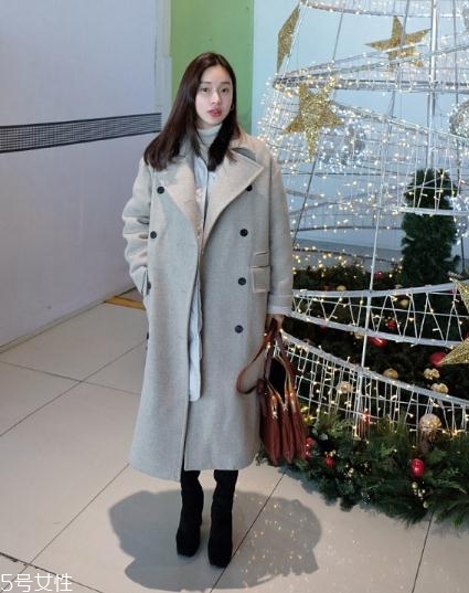 灰色大衣配什么顏色包包？這樣搭配穿出高級(jí)感