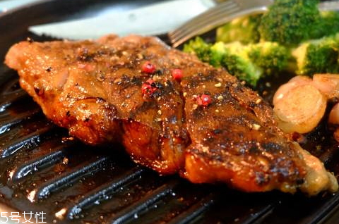 牛排煎糊了還能吃嗎 關鍵要掌握火候 牛排煎糊了還能吃嗎 關鍵要掌握火候