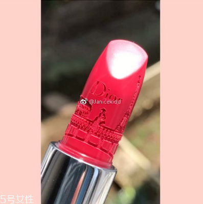 迪奧70周年限定口紅試色 迪奧粉一定要收 迪奧70周年限定口紅試色 迪奧粉一定要收