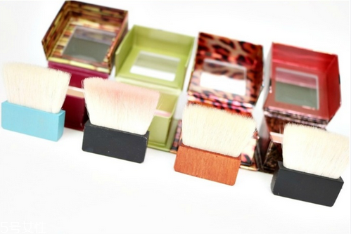 貝玲妃benefit腮紅全試色 貝玲妃腮紅盤真假辨別圖 貝玲妃benefit腮紅全試色 貝玲妃腮紅盤真假辨別圖