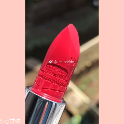 迪奧70周年限定口紅試色 迪奧粉一定要收 迪奧70周年限定口紅試色 迪奧粉一定要收