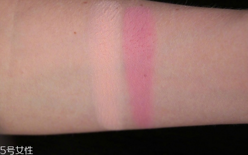 紀梵希柔霧雙色腮紅好用嗎？紀梵希絕對的一線大牌