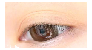 2018奶茶妝怎么畫(huà)？偽素顏撩漢妝容畫(huà)法