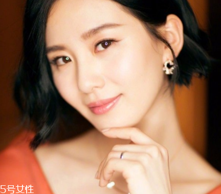 2018奶茶妝怎么畫(huà)？偽素顏撩漢妝容畫(huà)法