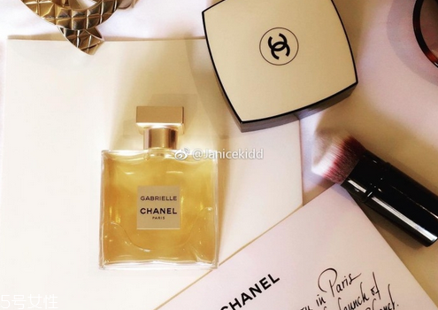 香奈兒嘉柏麗香水多少錢一瓶？女人最愛的香奈兒香水推薦