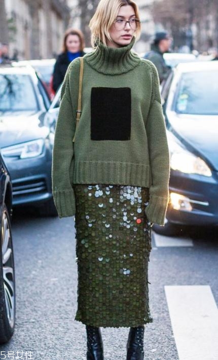 亮片裙子怎么搭配？年底聚會就要blingbling