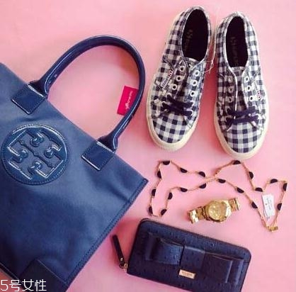 tory burch是奢侈品嗎？優(yōu)雅大氣的輕奢風(fēng)包包