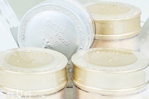 散粉和氣墊bb的區(qū)別 使用的時(shí)候分先后 散粉和氣墊bb的區(qū)別 使用的時(shí)候分先后