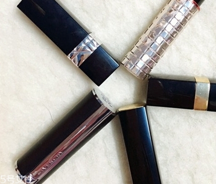 紀(jì)梵希和迪奧口紅哪個(gè)好？各有千秋