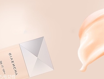 紀(jì)梵希和阿瑪尼哪個(gè)好？看看誰(shuí)的檔次高