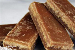 阿膠可以和紅糖一起吃嗎？煮紅糖水要放多少紅糖？