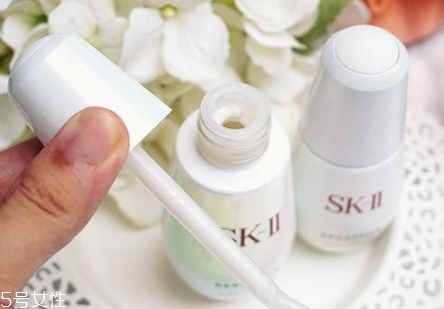 sk2小燈泡和小銀瓶哪個(gè)好？sk2小燈泡使用測評