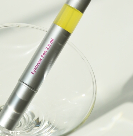 睫毛增長液會(huì)有黑眼圈嗎？請小心使用