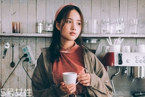 絲白祛斑軟膏多久見效？三個(gè)療程效果更佳