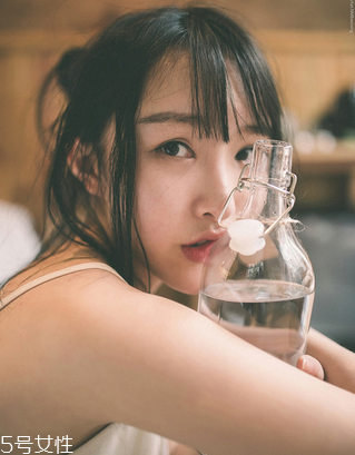 絲白祛斑軟膏多久見效？三個(gè)療程效果更佳