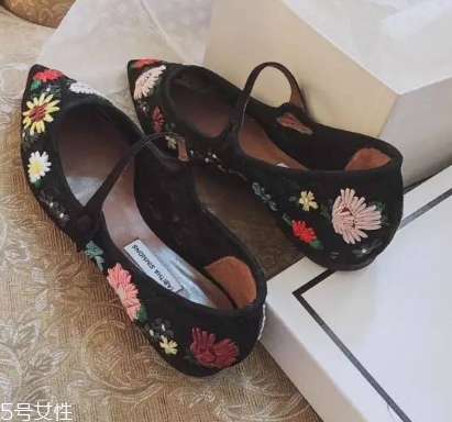 tabitha simmons鞋子多少錢？美到骨子里的高跟鞋