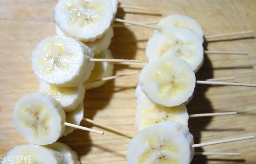 凍了的香蕉能吃嗎？可能出現(xiàn)舌頭發(fā)麻