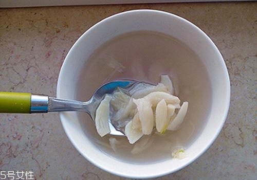 大蒜煮水孕婦能喝嗎？具有止咳的功效