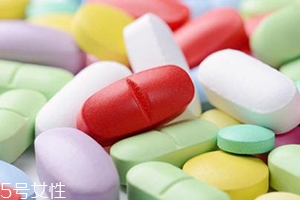 阿莫西林可以空腹吃嗎？飯前飯后很重要