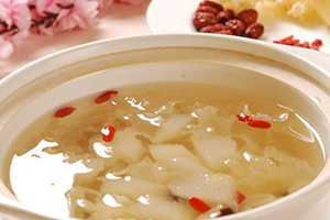 銀耳紅棗湯寶寶能喝嗎？對(duì)寶寶有著很多好處
