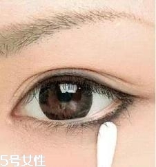 眼線筆畫法 手把手教你基礎(chǔ)眼線畫法 眼線筆畫法 手把手教你基礎(chǔ)眼線畫法