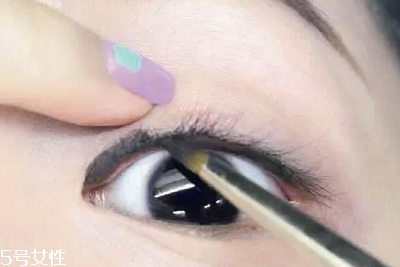 眼線筆畫法 手把手教你基礎(chǔ)眼線畫法 眼線筆畫法 手把手教你基礎(chǔ)眼線畫法