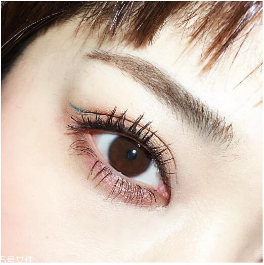 什么是折痕眼線？完整畫眼妝的順序