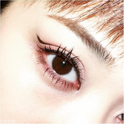 什么是折痕眼線？完整畫眼妝的順序
