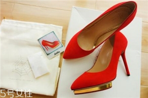 charlotte olympia是幾線品牌？各大網(wǎng)紅的新寵