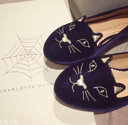 charlotte olympia貓咪鞋多少錢？平底鞋中的萌貨代表